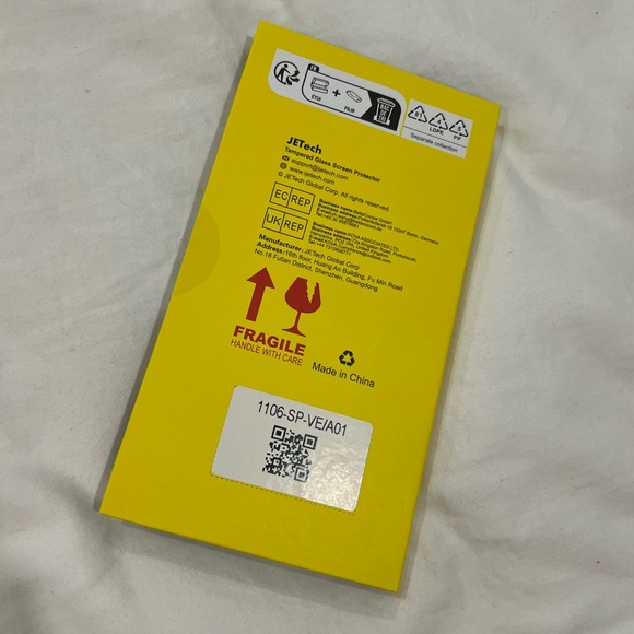 JETech Privacy Screen Protector for iPhone 13 Pro Max 6.7-Inch, 2-Pack - Picture 3 of 4